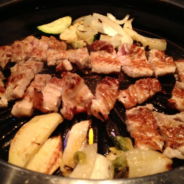 รูปภาพถ่ายที่ miss KOREA BBQ โดย douglas เมื่อ 5/1/2013