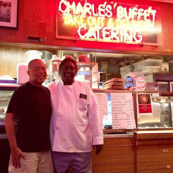 Photo taken at Charles&#39; Country Pan Fried Chicken by douglas on 7/31/2016