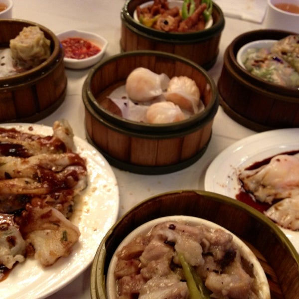 Photo prise au Jing Fong Restaurant 金豐大酒樓 par douglas le7/17/2013