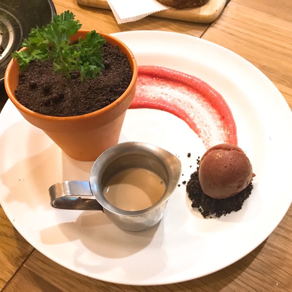 Foto tirada no(a) Spot Dessert Bar por douglas em 5/24/2019