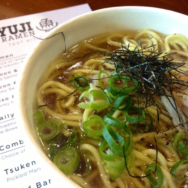 รูปภาพถ่ายที่ Yuji Ramen Kitchen โดย douglas เมื่อ 4/26/2013