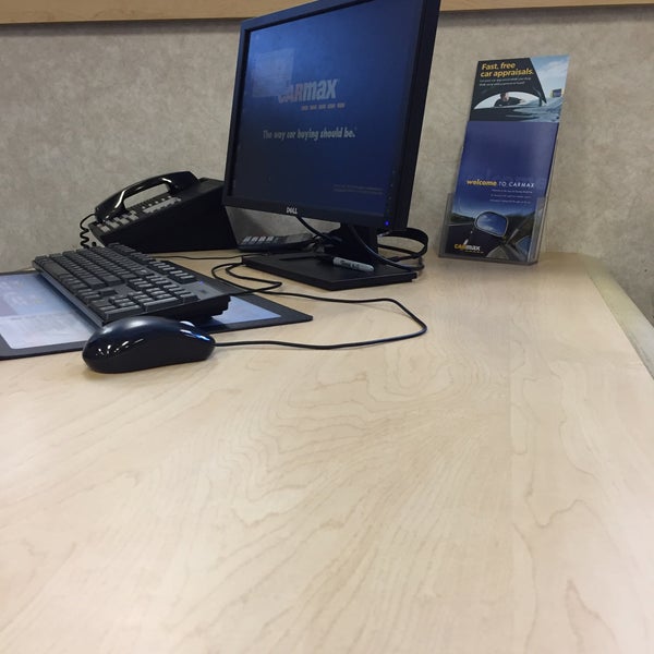 CarMax Car Dealership in Raleigh