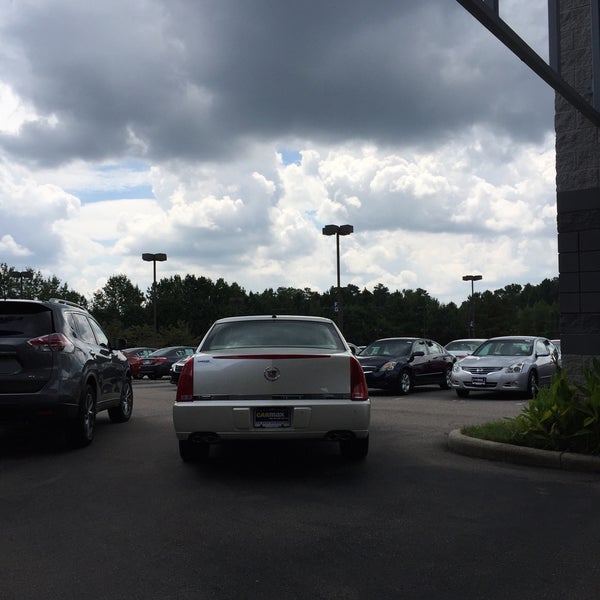 CarMax Car Dealership in Raleigh