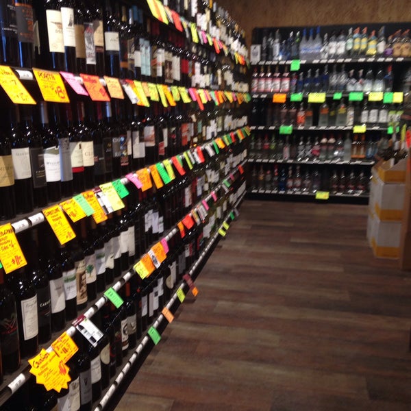 Scott's Liquor Store Macalester Groveland Saint Paul, MN