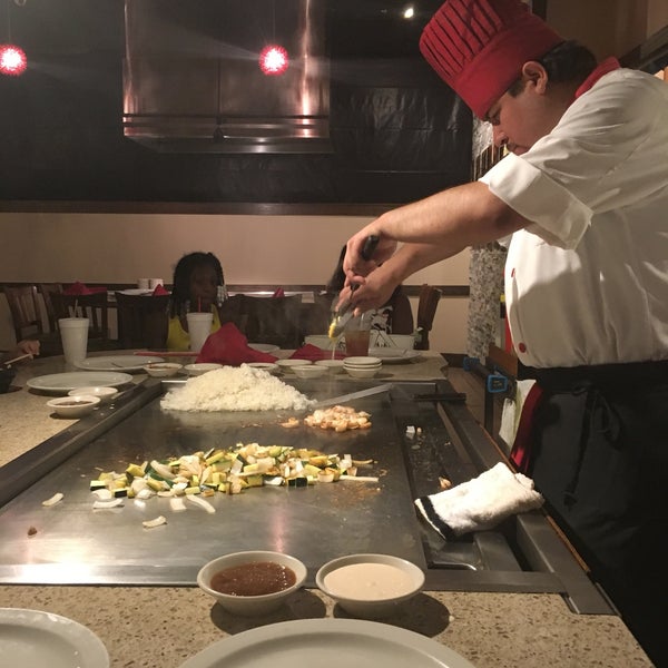8/6/2017 tarihinde Aaron H.ziyaretçi tarafından Kanki Japanese House of Steaks &amp; Sushi'de çekilen fotoğraf