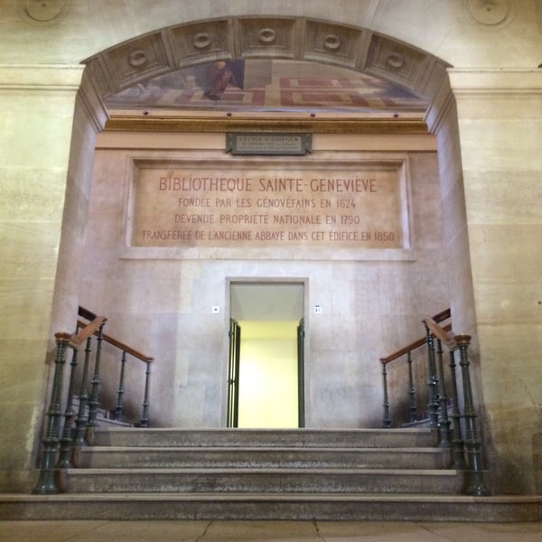 3/27/2015 tarihinde Michael K.ziyaretçi tarafından Bibliothèque Sainte-Geneviève'de çekilen fotoğraf