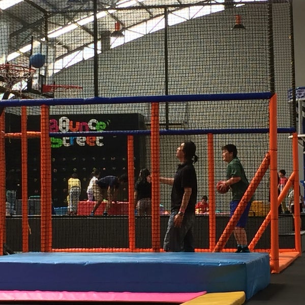 Photo taken at Bounce Street Asia - Trampoline Park by Vivi Y. on 7/31/2016