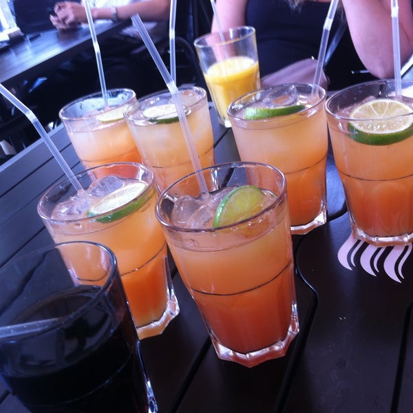 6/21/2013에 Sashkaa S.님이 Tequila Bar&amp;Boom에서 찍은 사진