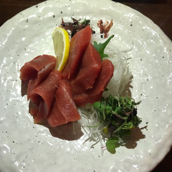 Снимок сделан в Irori Japanese Restaurant пользователем Amir Q. 2/16/2018