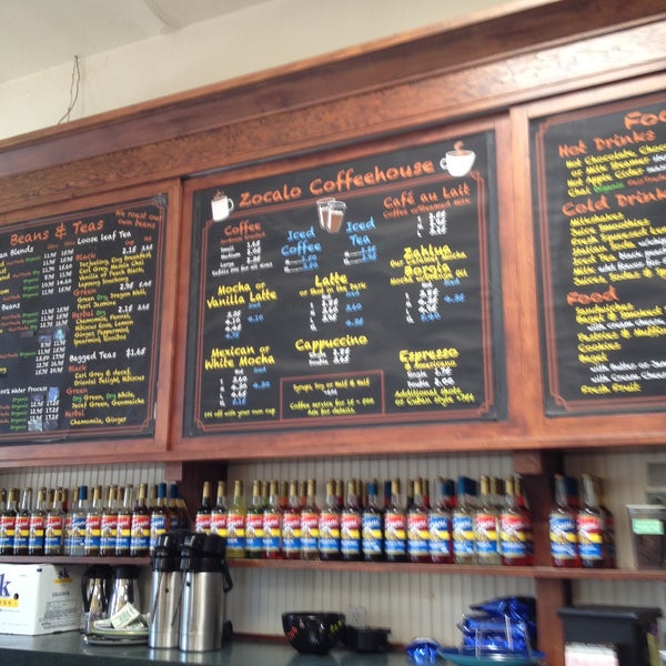 Foto diambil di Zocalo Coffeehouse oleh Piper J. pada 6/19/2013