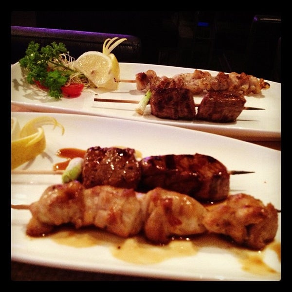 Photo taken at Yang&#39;s Izakaya &amp; Japanese Cuisine by 🌀 Evelyn 👻 鬼. on 11/21/2012