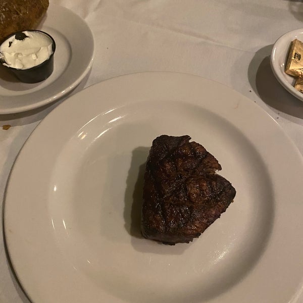 Foto tomada en Clawson Steak House  por Chad C. el 2/6/2021