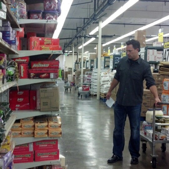 Smart Foodservice Warehouse Stores 4 tips from 152 visitors
