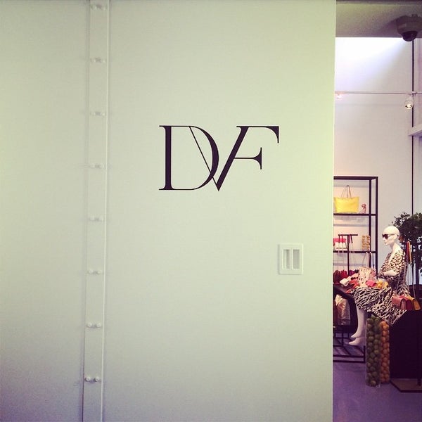 รูปภาพถ่ายที่ Diane Von Furstenberg โดย Andrew A. เมื่อ 7/31/2014