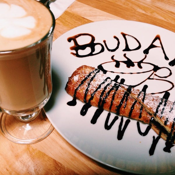 Photo taken at Budans Brew Coffeebar by Jiashin G. on 2/16/2014