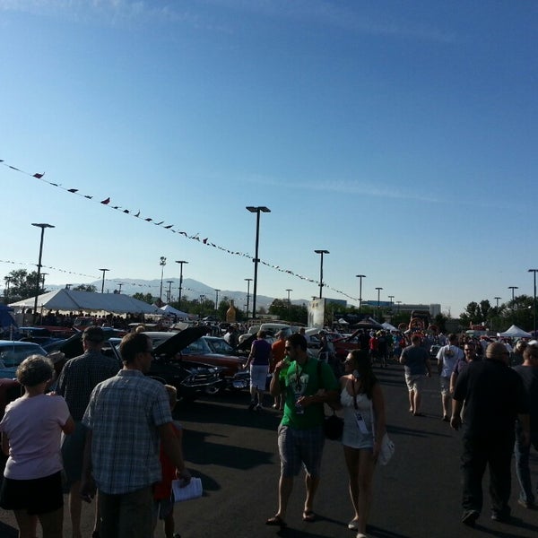 HOT AUGUST NIGHTSPeppermill casino with FIFTY AMP FUSE (Now Closed) Reno, NV