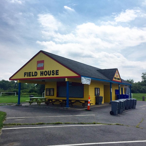 Shaker Field Park in Enfield