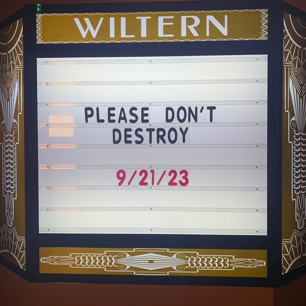Foto tirada no(a) The Wiltern por Aileen N. em 9/22/2023