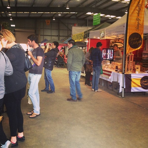 รูปภาพถ่ายที่ Adelaide Showground Farmers&#39; Market โดย Lachlan C. เมื่อ 5/5/2013