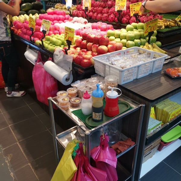 Ivan valley fruit bar. рынок мытищи. фруктовая долина исфара. Valley фрукты. ярмарка с фруктами в москве.