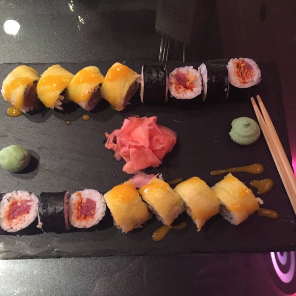 Foto tirada no(a) Go Sushi por sunmio K. em 3/11/2016
