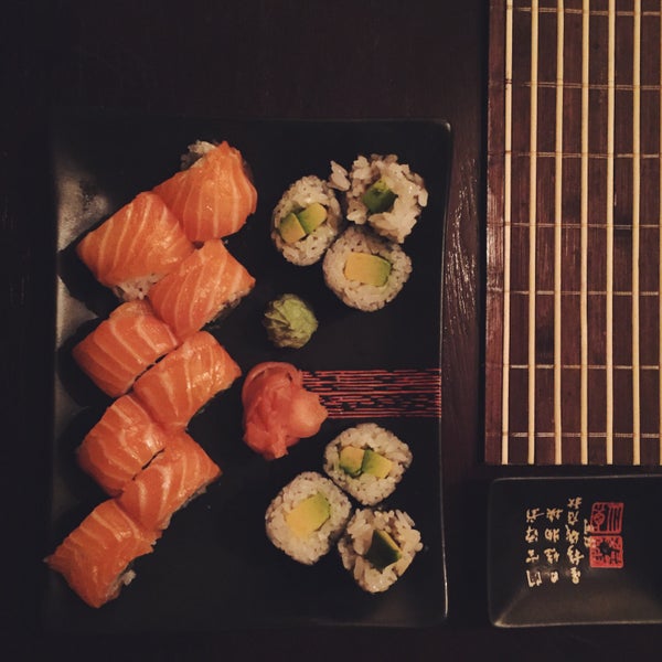 Снимок сделан в Fine Sushi Bar пользователем sunmio K. 3/25/2015
