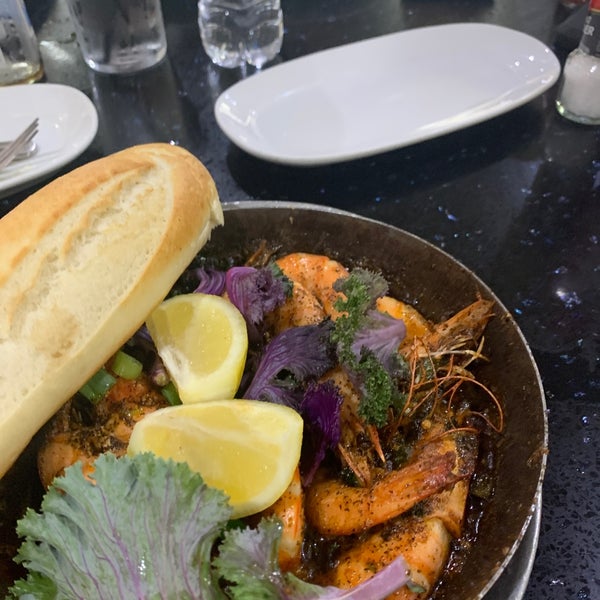 5/21/2022 tarihinde Tanisha R.ziyaretçi tarafından Deanie&#39;s Seafood Restaurant in the French Quarter'de çekilen fotoğraf