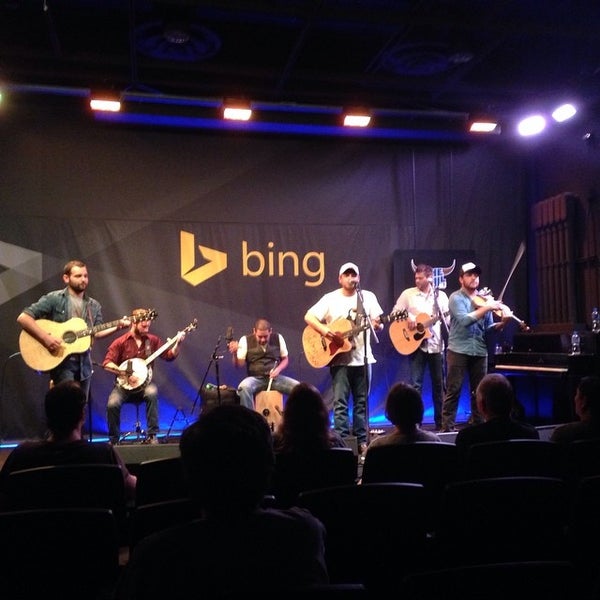 Снимок сделан в The Bing Lounge пользователем B-Dub 8/8/2014