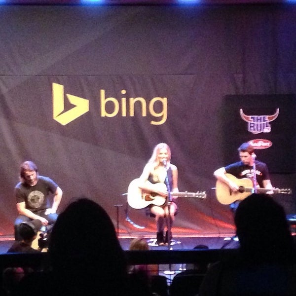 Снимок сделан в The Bing Lounge пользователем B-Dub 8/14/2014