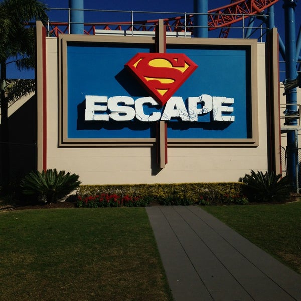Photo taken at Superman Escape by Princess A. on 8/4/2013