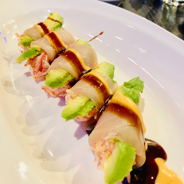 Photo prise au KU Sushi &amp; Japanese Cuisine par amy f. le1/4/2019