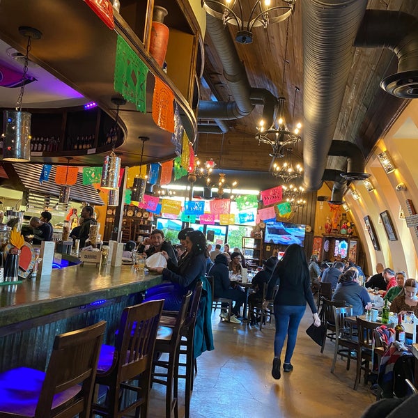 2/29/2020 tarihinde Amelia G.ziyaretçi tarafından Mezcalito&#39;s Cocina &amp; Tequila Bar'de çekilen fotoğraf
