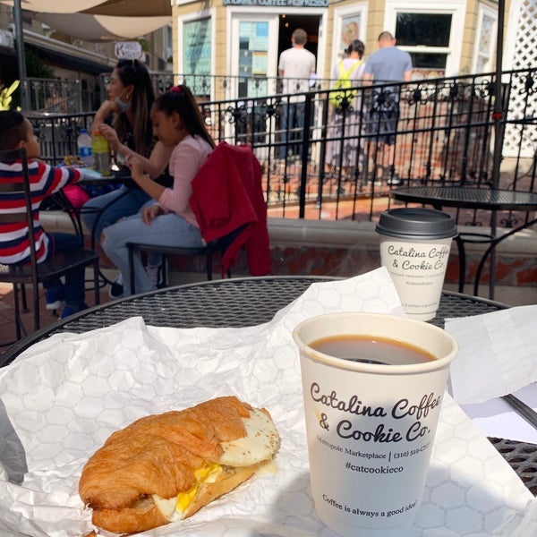 Foto diambil di Catalina Coffee &amp; Cookie Co. oleh Azizk 🌴 pada 10/9/2020