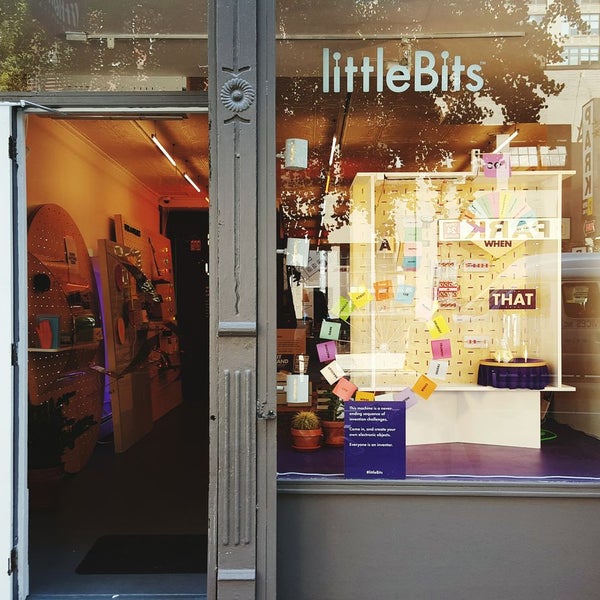 Foto tomada en littleBits  por Ramz R. el 8/14/2015