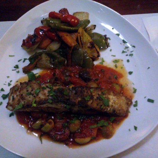 Photo taken at Restaurante italiano Epicuro by Thomas W. on 12/31/2012