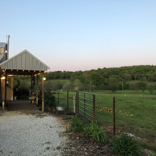 Randy's Roadkill BBQ & Grill - BBQ Joint