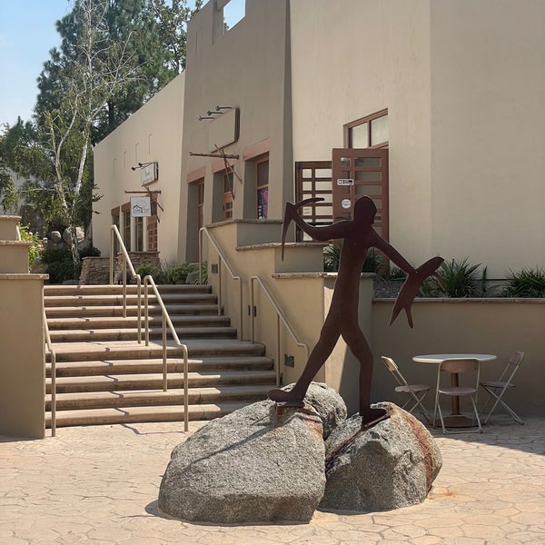 Viejas Outlet Center 5005 Willows Road