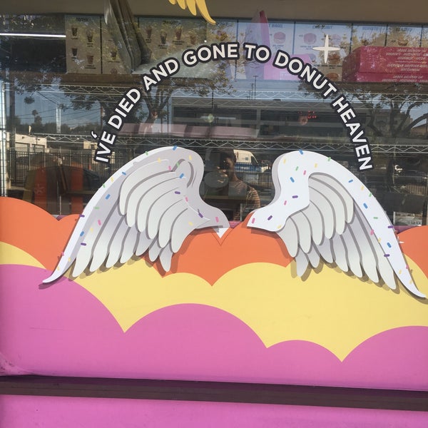 Das Foto wurde bei DK&#39;s Donuts and Bakery von Anthony J. am 10/19/2019 aufgenommen