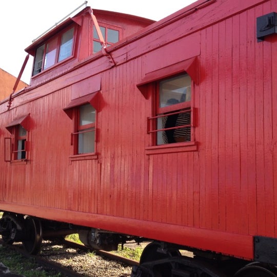 รูปภาพถ่ายที่ The Gold Coast Railroad Museum โดย Leandro B. เมื่อ 12/30/2012
