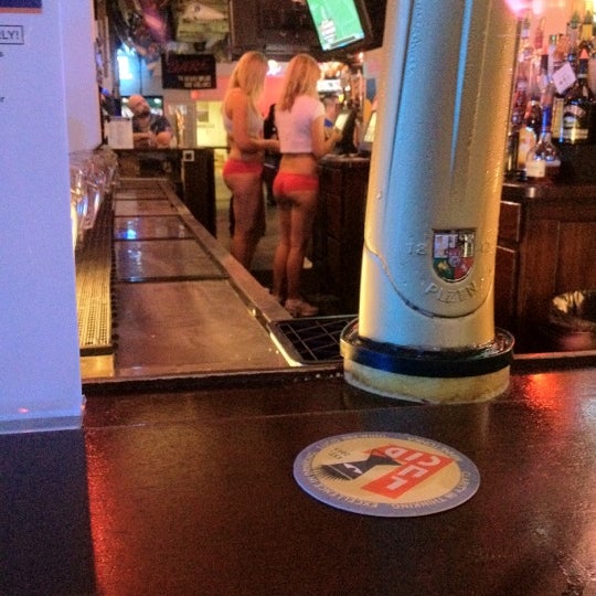 9/16/2012에 Justin D.님이 Alary&#39;s Bar에서 찍은 사진