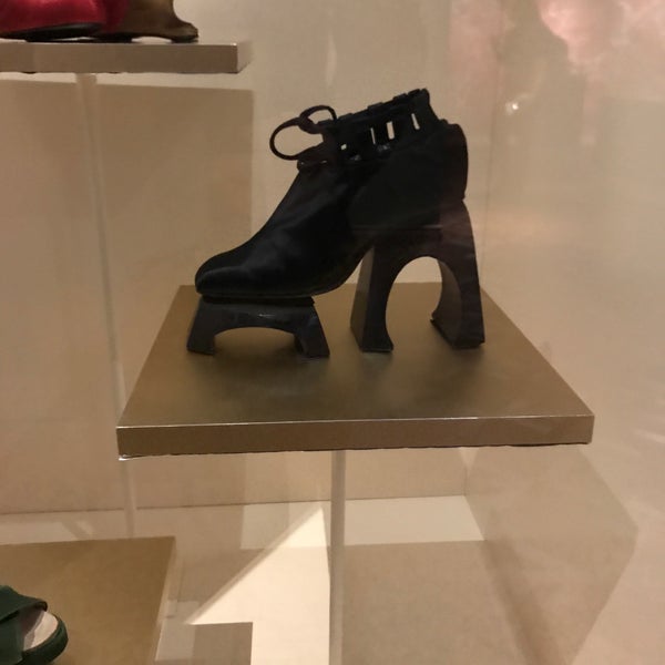 Photo taken at The Bata Shoe Museum by Maximilian H. on 4/20/2019