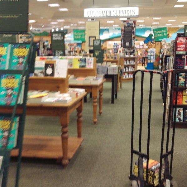 Barnes Noble Bookstore In Eagan