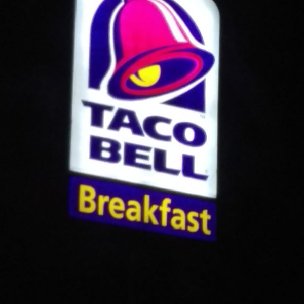 Taco Bell Fast Food Restaurant in Eagan