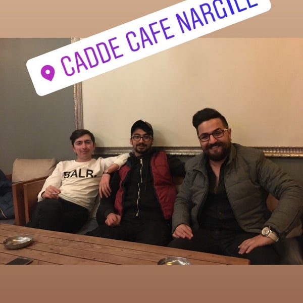 Photo prise au Cadde Cafe &amp; Nargile par Ferhat T. le2/9/2019