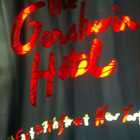 10/18/2013 tarihinde Ryan S.ziyaretçi tarafından Gershwin Hotel'de çekilen fotoğraf