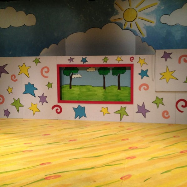 Foto scattata a Columbus Children&#39;s Theatre da Amy A. il 3/17/2013