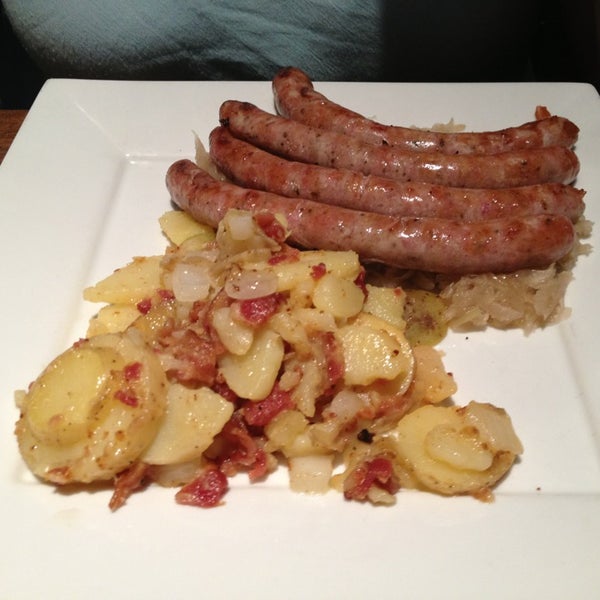 7/6/2013にAmy A.がWurst Und Bierで撮った写真