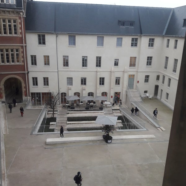 1/29/2019에 J.D. C.님이 Institut Catholique de Paris에서 찍은 사진