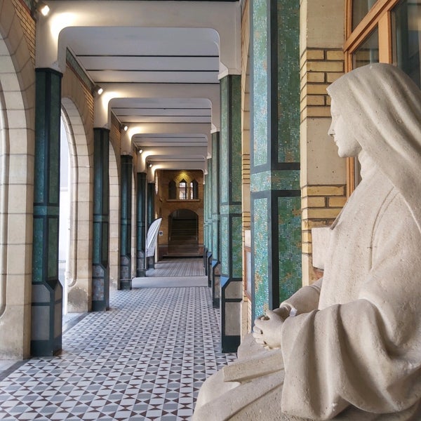 Foto scattata a Institut Catholique de Paris da J.D. C. il 10/16/2021