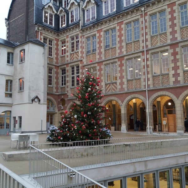 Снимок сделан в Institut Catholique de Paris пользователем J.D. C. 12/12/2019